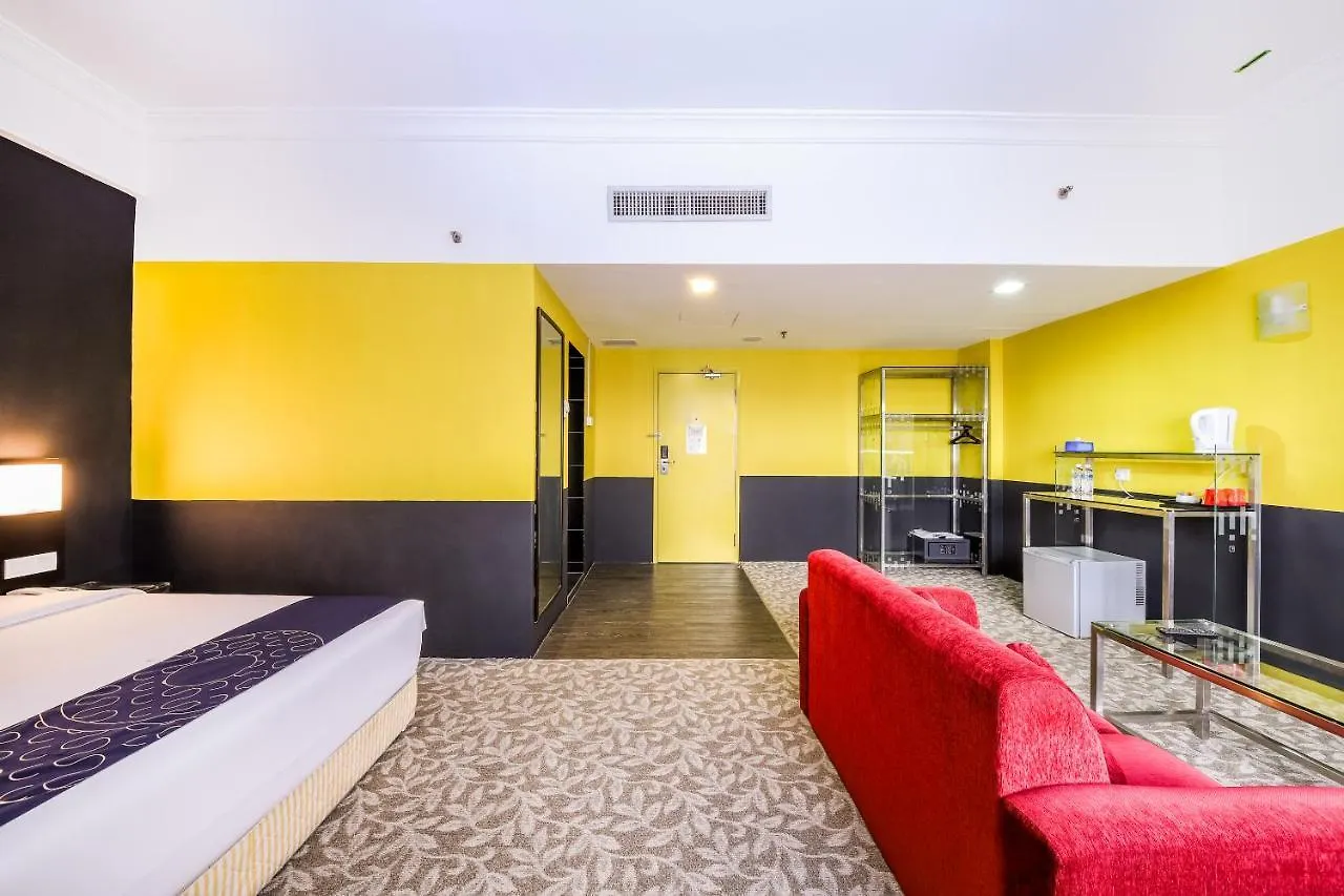 Oyo Capital O 89357 Unicorn Hotel Seri Kembangan 3*,